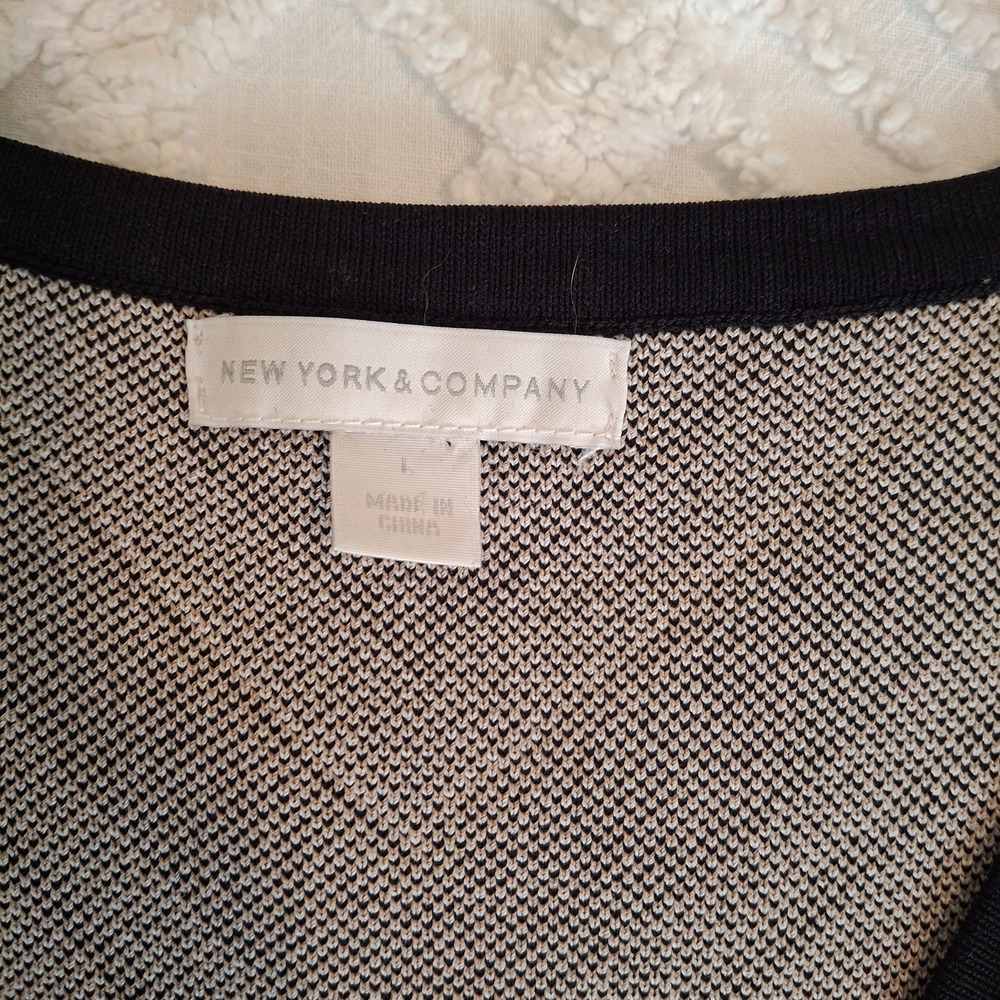 New York & Company Womens Large Sweater Dress Black White Striped Chevron Midi - Picture 5 of 9
